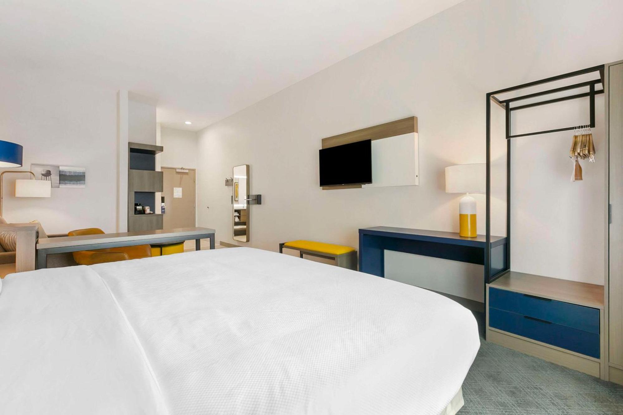 Comfort Inn & Suites Гоума Екстер'єр фото