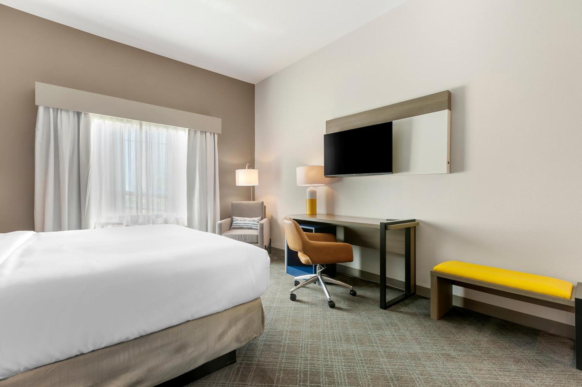 Comfort Inn & Suites Гоума Екстер'єр фото