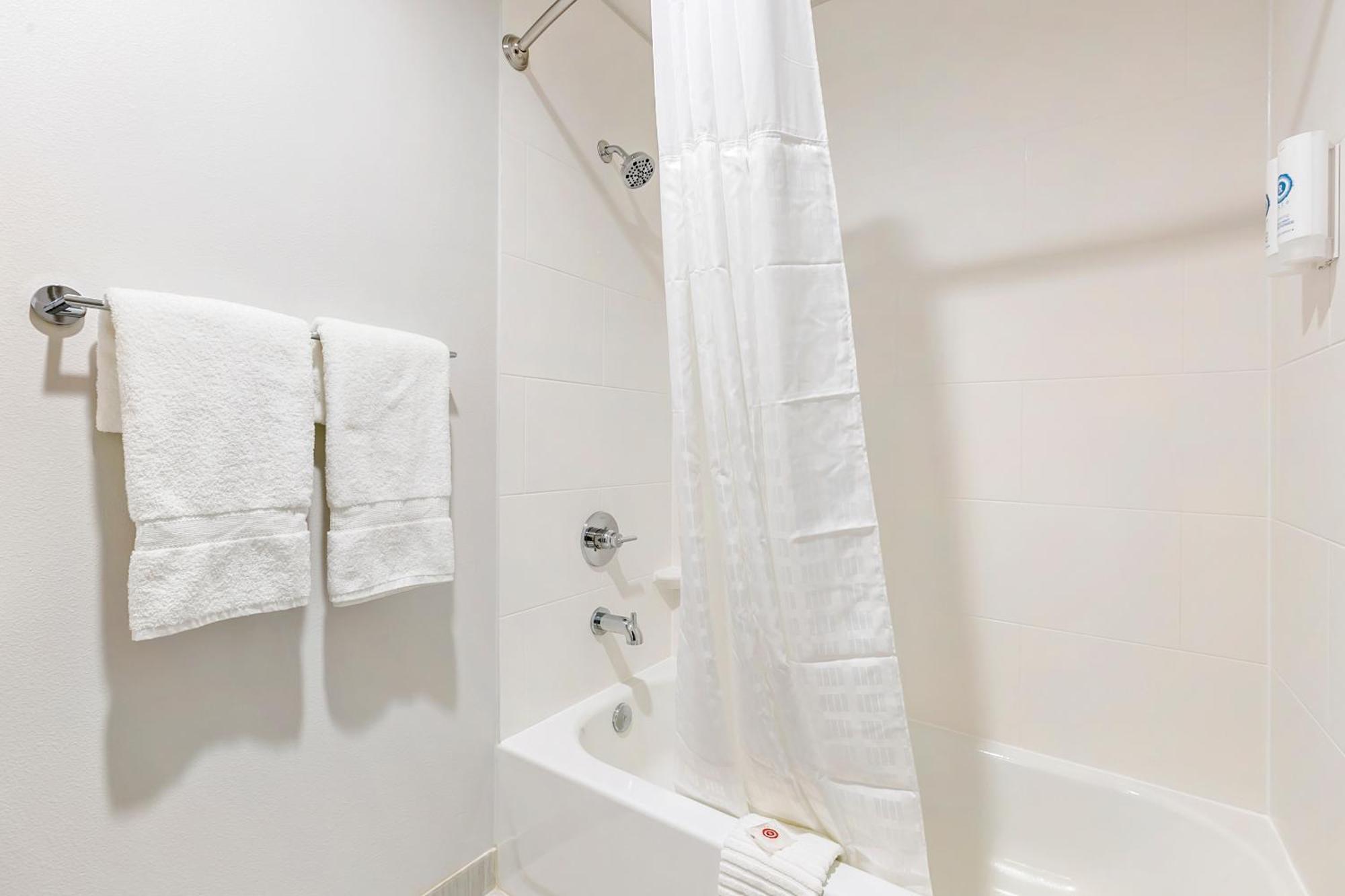 Comfort Inn & Suites Гоума Екстер'єр фото