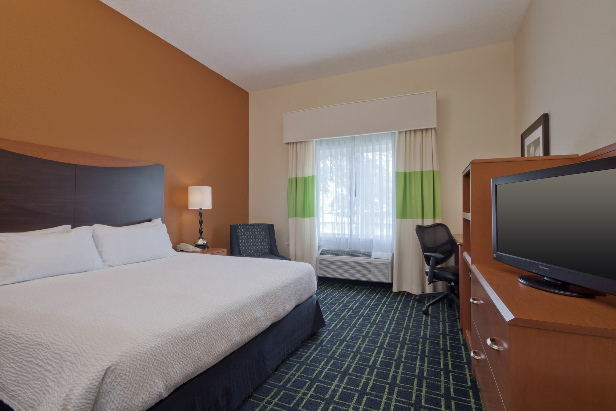 Comfort Inn & Suites Гоума Екстер'єр фото